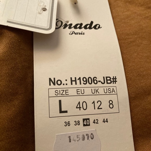 Onado Paris size 8 caramel ankle pants. NWT - Picture 8 of 9